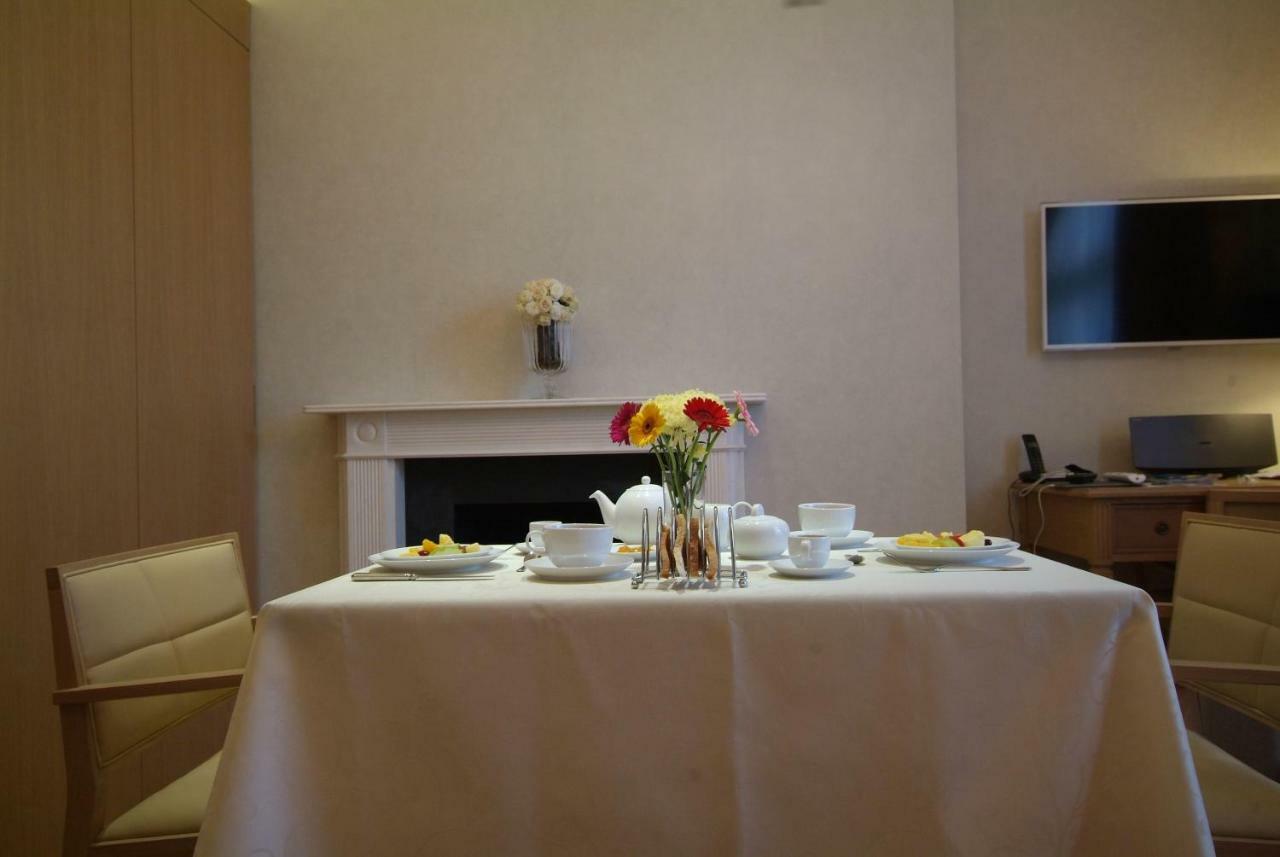 Chelsea: Exceptional 1Br W/Views Of The River Thames & Battersea Park Londres Exterior foto